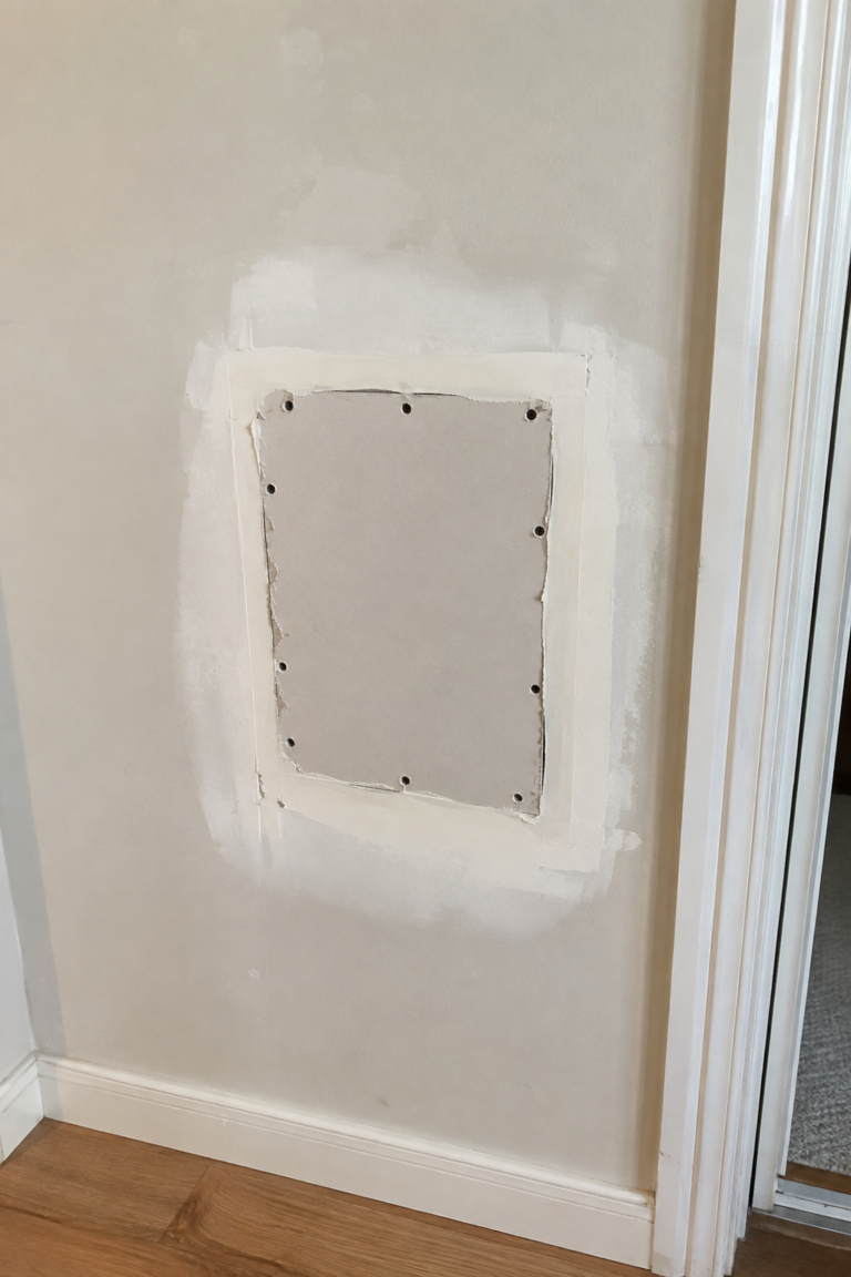 drywallhole